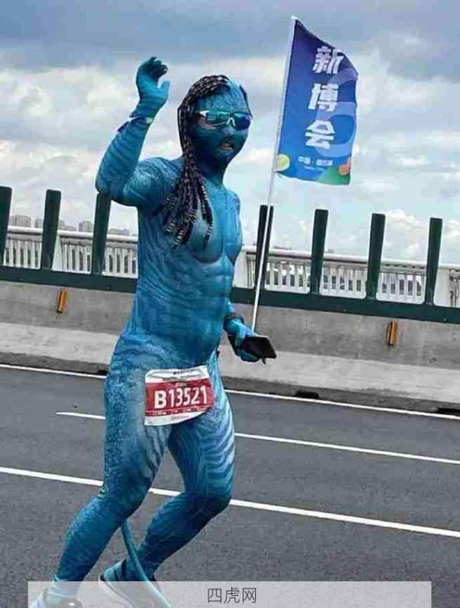 在东北跑马拉松算开漫展！全是活儿！